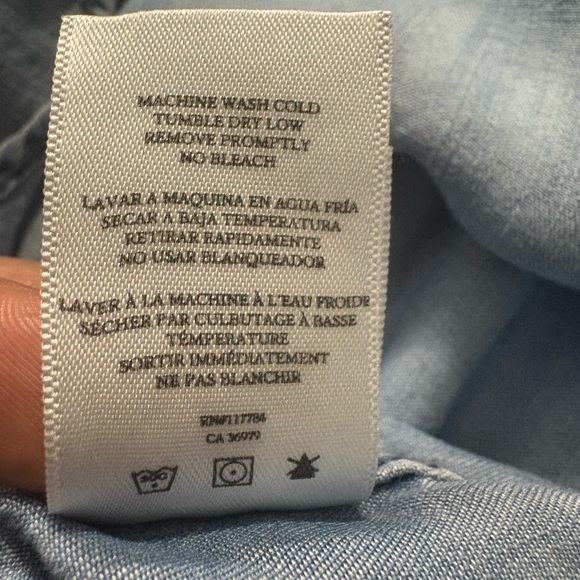 Rails Military Patch Lightweight Chambray Long Sleeve Casual Button Down Shirt - Picture 7 of 13